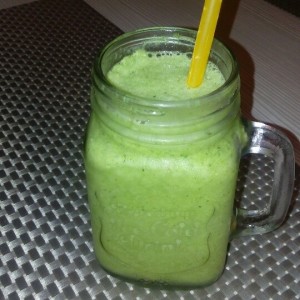 Jugo Maracuya con Hierbabuena