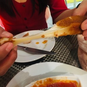 mozzarella empanizada