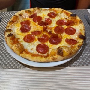 Pizza con pepperoni