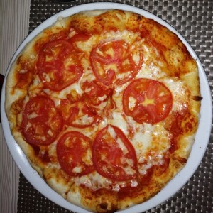 Pizza capressa, deliciosa