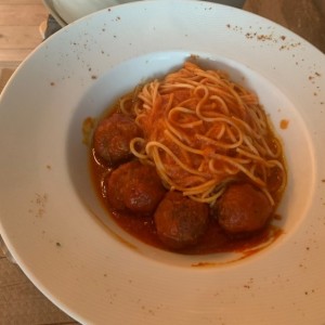 albondigas con pasta