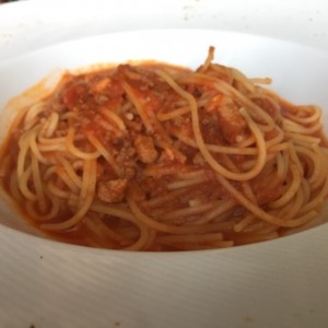 spaguettini en salsa roja