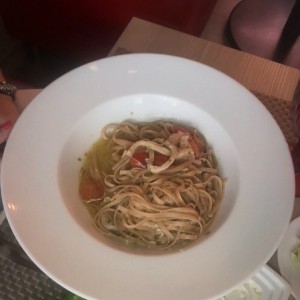 Spagettii integral Frutti Di Mare al oleo 