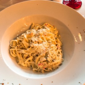 pasta con salsa alfredo con pollo