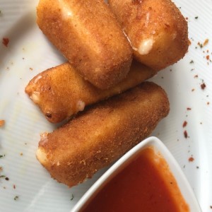 Entrada - Dedos de Mozzarella