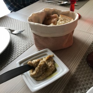 pan con crema de berenjena