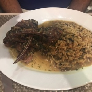 costillas de cordero y risotto