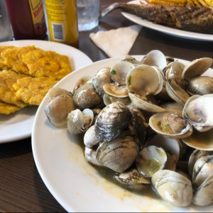 almejas al ajillo