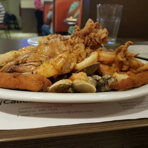 media Picada de Mariscos