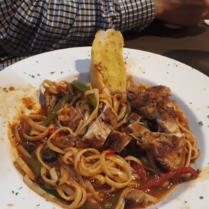 linguini de pollo
