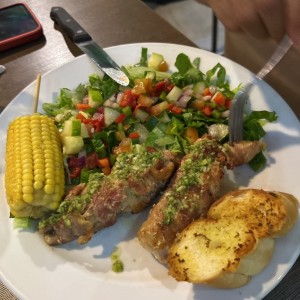 Pollo deshuesado enrrollado en Beacon