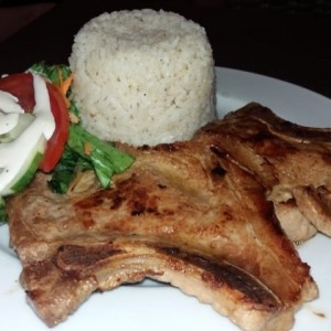 Chuleta con arroz