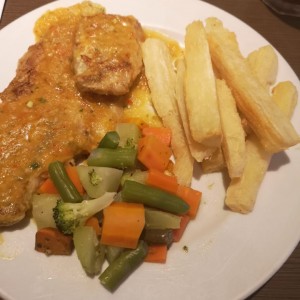 filete de corvina al ajillo
