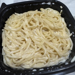 Spaghetti Alfredo sin jamón
