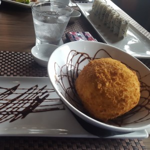 Helado frito
