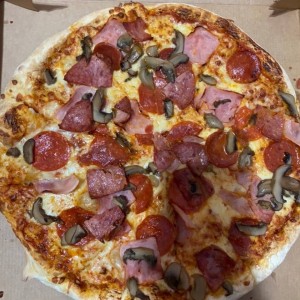 Pizza especial Giorgio's mediana