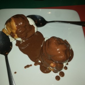 I DOLCI - Profiteroles