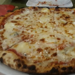 Pizza Seis Quesos 
