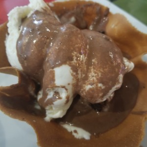 brownie con helado