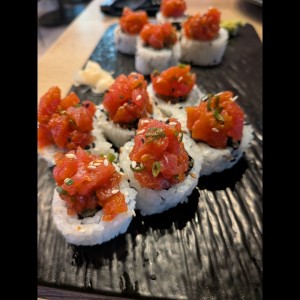 SUSHI ROLLS - Spicy Tuna Roll