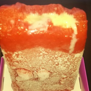 fresa rellena con leche condensada