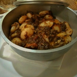judiones con chorizo y morcilla