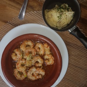 camarones al ajillo con pure 