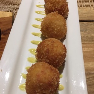 Croquetas de Bacalao y Pimentones