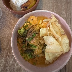 Camarones con Coco y Curry rojo