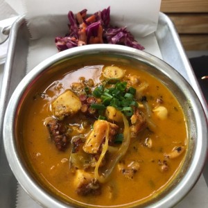 pulpo con jengibre y leche de coco