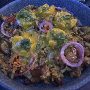 Porciones Grandes - One Pot Colonense