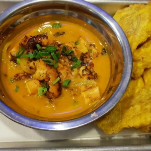 pulpo con jengibre y patacones