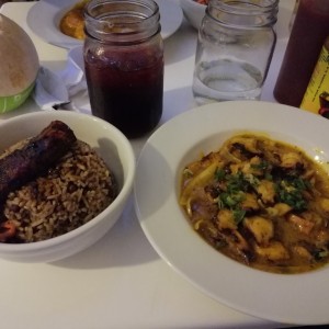Pulpo en salsa de coco con gengibre y arroz con coco