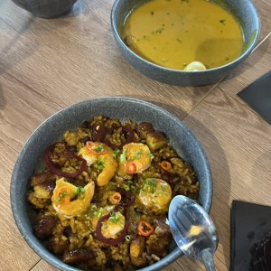 Porciones Grandes - One Pot Colonense