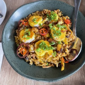 Porciones Grandes - One Pot Colonense