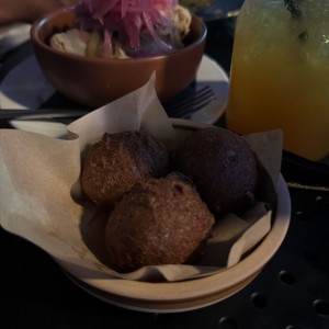 Porciones Pequeñas - Torrejitas de Bacalao