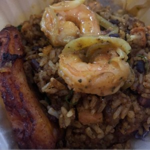 arroz con camarones y platano