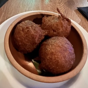 Porciones Pequeñas - Torrejitas de Bacalao