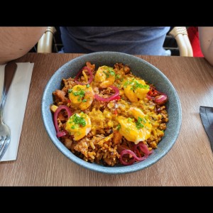 Porciones Grandes - One Pot Colonense