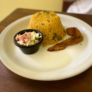 Arroz con cabeza de puerco ahumado