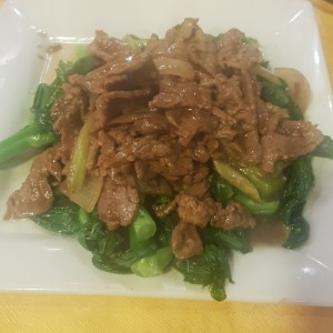 carne en hoja de mostaza