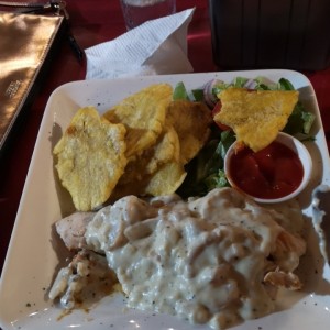 Pechuga de pollo en salsa de hongos