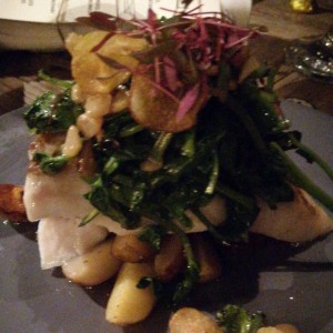 corvina al berro con papitas confitadas