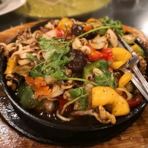Calamares salteados con apio
