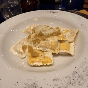 Ravioli cacio pepe