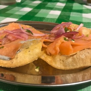 entrada de tostada de salmon