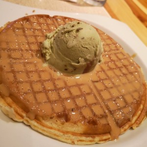 waffles con helado