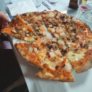 Pizza fruti de mare