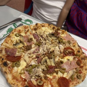 Pizza Super Napoli