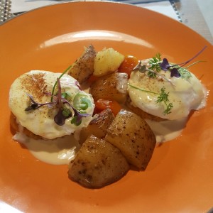 Crabcake Benedict 